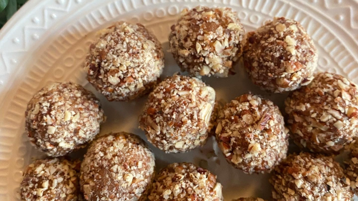 Ginger bites on a white plate