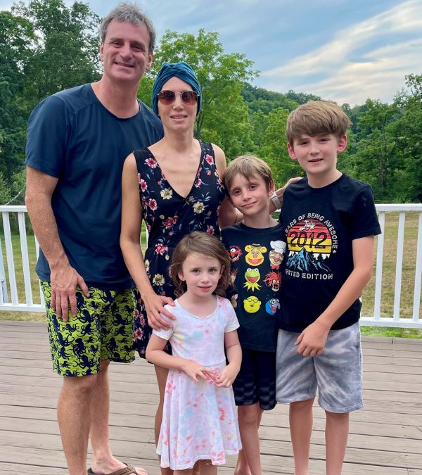 The Valenti family all together on deck