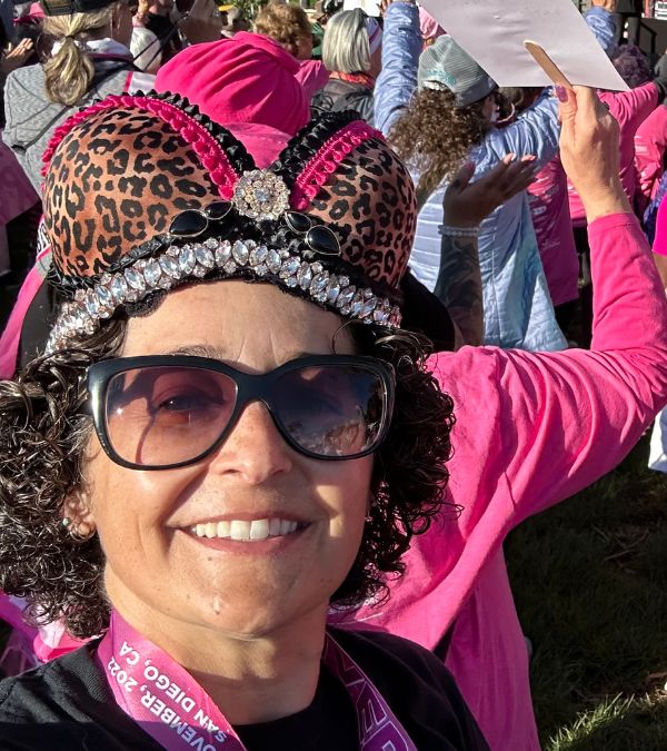 Alicia Lagendijk wears a vibrant pink hat featuring a leopard print bra