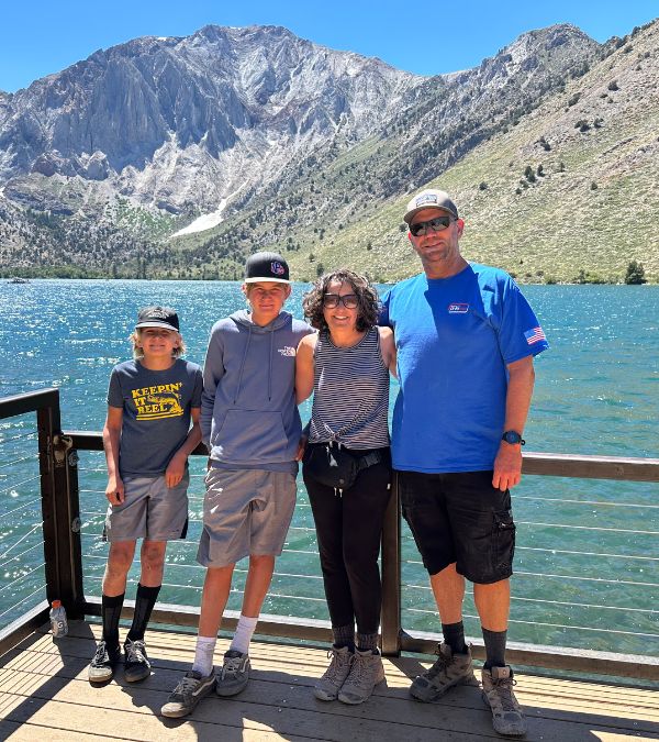 Alicia Lagendijk and her family on a beautiful lake